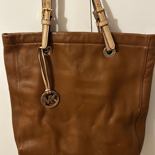 Michael Kors tote bag used, camel shoulder