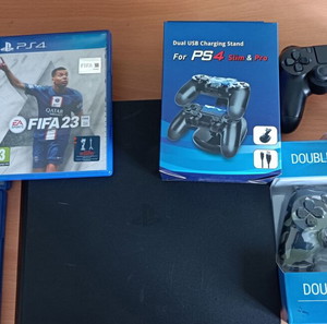 PS4 Playstation 4 Slim + 4 παιχνίδια + 2 χειριστήρια + φορτιστής χειριστηρίου