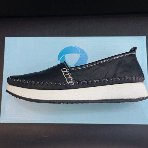 Ballerinas new, genuine leather inside and out, anatomical sole