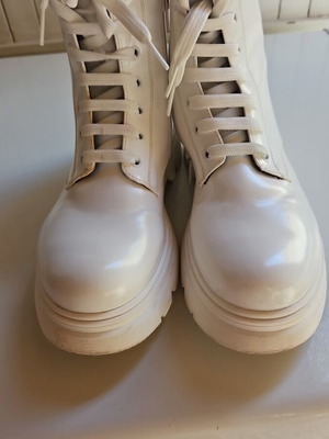 Botes Tomi women's boots size 39 like new