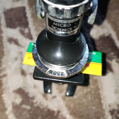Children's microscope used with zoom x100, x200, x450, plastic