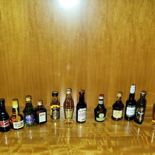 Vintage miniature bottles collection of 19 sealed pieces pre-1993