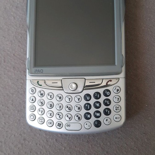 HP IPAQ hw6915 Pocket PC with touch screen and stylus like new