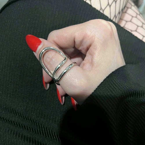 Silver ring brand new in excellent condition
