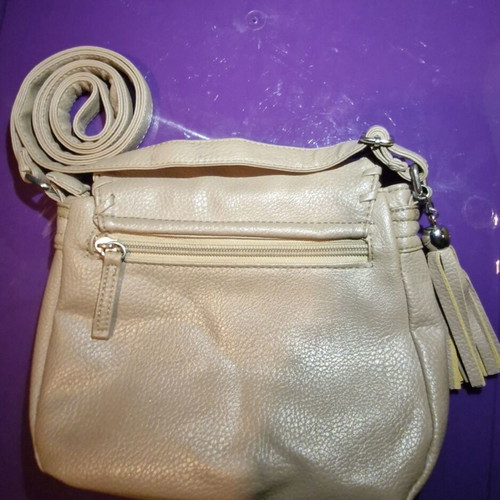 Beige shoulder bag like new with zipper 20×25 cm