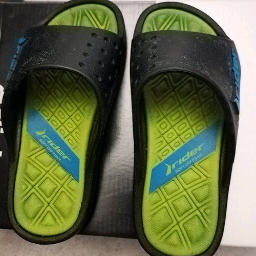Rider flip-flops used, size 30, black and green