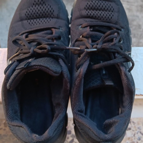 Skechers athletic shoes size 36 used, black
