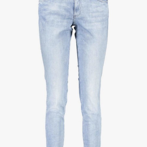Guess women's slim jean authentic, like new