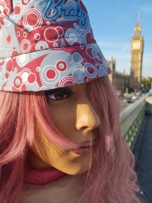 Vintage Bratz Y2K bucket hat, official MGA license, 51 cm