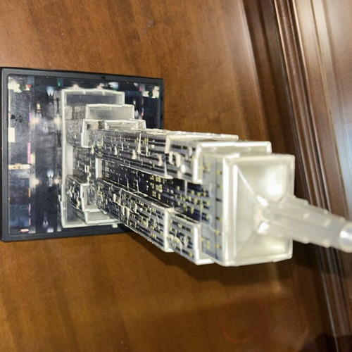 3D puzzle with 220 pieces and light like new
