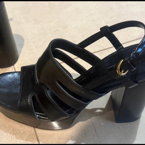 Zara leather platform sandals like new, size 39, black