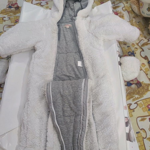Dpam baby outfit used 80 cm with detachable gloves and feet