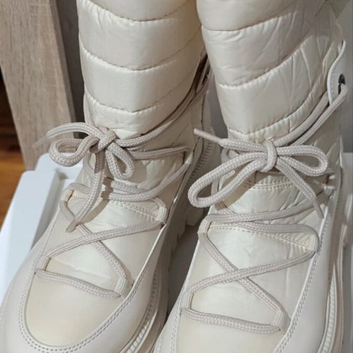 Μπότες Trendyol off white με γούνινη επένδυση σαν καινούργιες, νούμερο 39