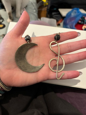 Note and moon silver earrings new, unworn