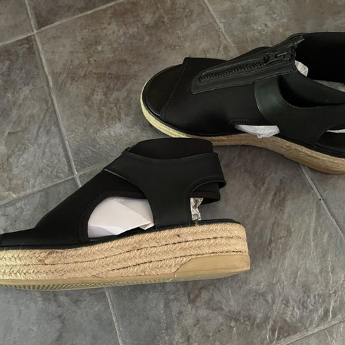 DKNY platform sandals like new, black, size 38
