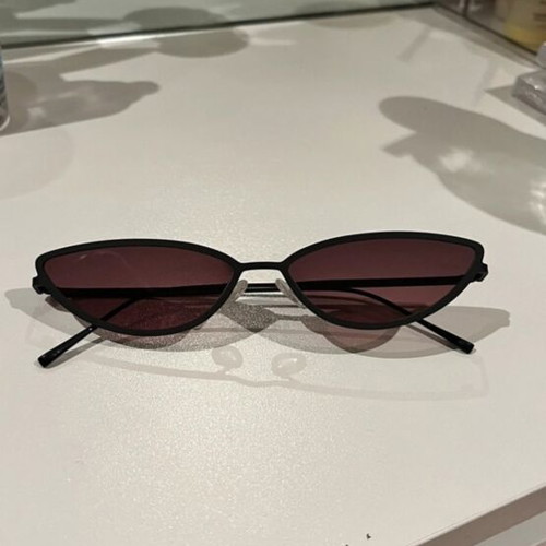 Sunglasses new with thin black frame and pink lens