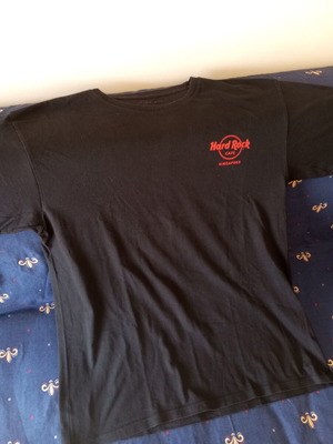 Hard Rock Cafe Singapore T-shirt XL like new, black