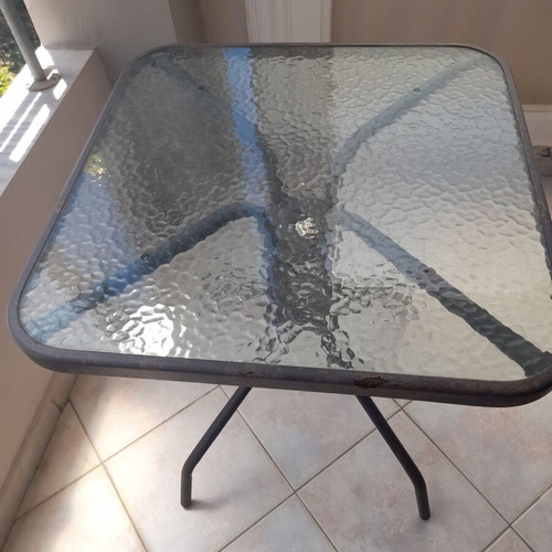 Veranda table like new, 60x60 cm surface, 70 cm height