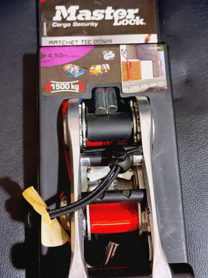Master Lock ratchet tie down new, 4.5 meters, 1500 kg capacity