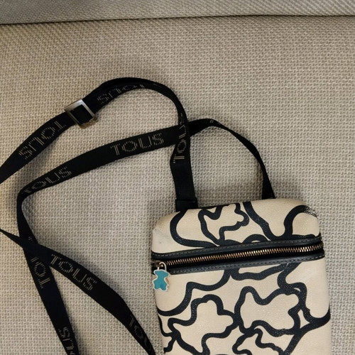 Tous leather crossbody bag like new, black and white