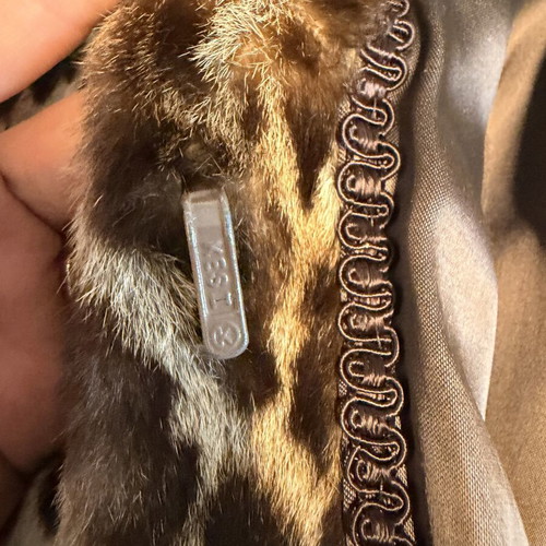 Fur coat like new, real leopard print, size L