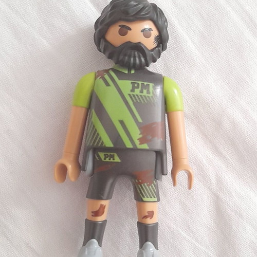 Playmobil series 21 footballer new without accessories