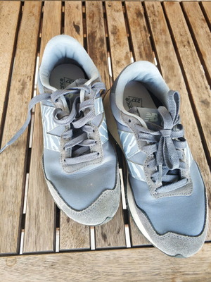 New Balance athletic shoes size 37, white and grey