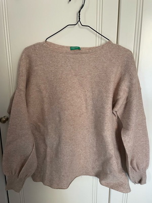 Πουλόβερ Benetton μέγεθος Medium σαν καινούργιο, μπεζ