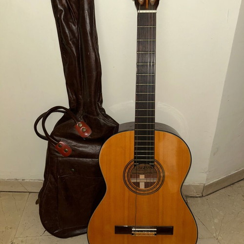 Vintage M. Suzuki Model 105 classical guitar with retro case, like new