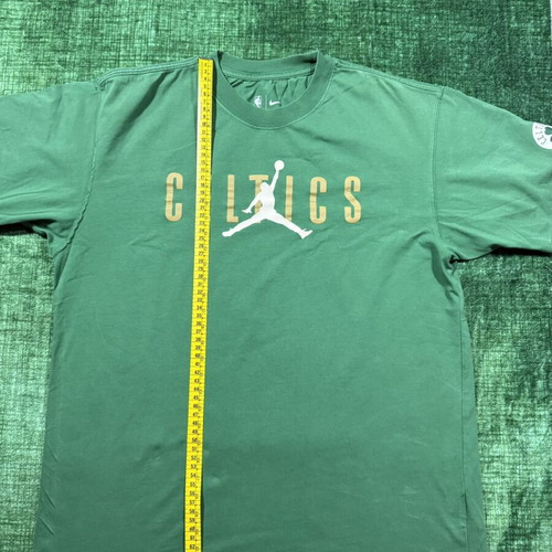 Celtics T-shirt NBA loose fit size small like new green