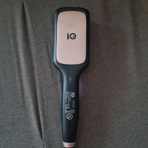 IQ HD-1281 Hair Straightening Brush like new