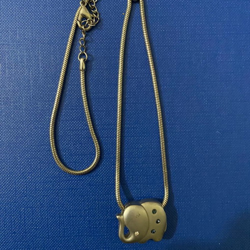Elephant pendant charm used in silver color with blue zirconia