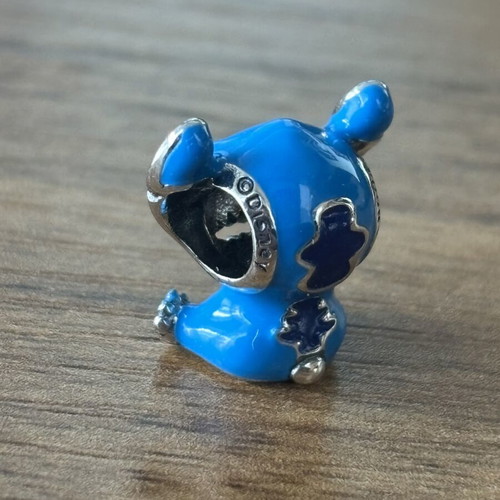 Stitch Pandora charm like new, blue