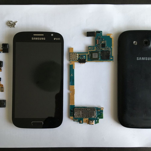 Samsung Galaxy GT i9060/DS parts used, non-functional motherboard