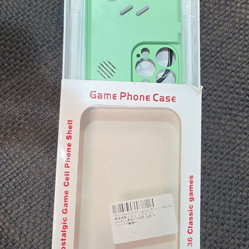 13 Promax Gaming Case like new with Gameboy-style screen and games