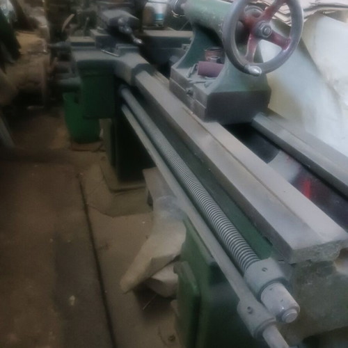 Lathe 2.5 meters used, fully functional