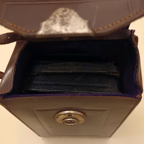 Certotrop camera used with Mayer-Gorlitz 1:45 f13.5cm lens