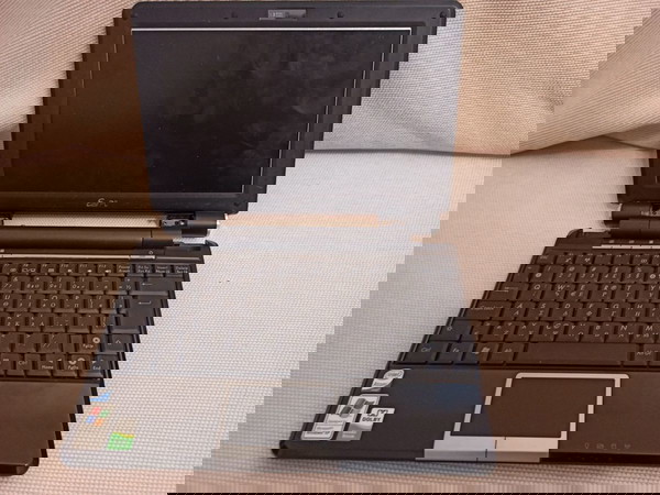 LAPTOP ASUS  EEE 1000H ΜΕ ΖΗΜΙΑ