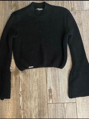 Combos sweater new, size M, black