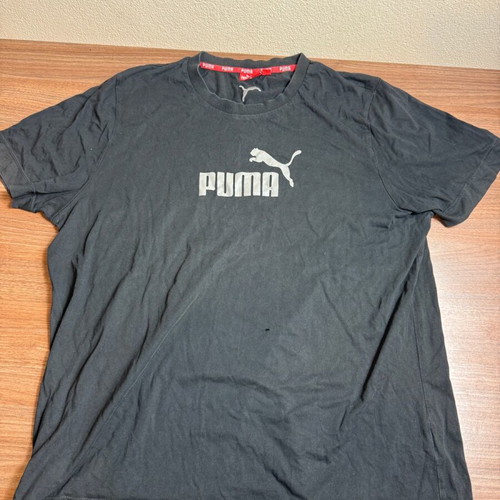 PUMA T-shirt black XL with small hole, used