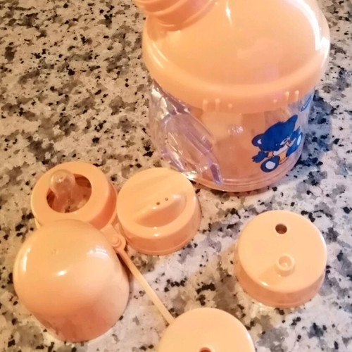 Nestlé baby cup with handles and four spouts new