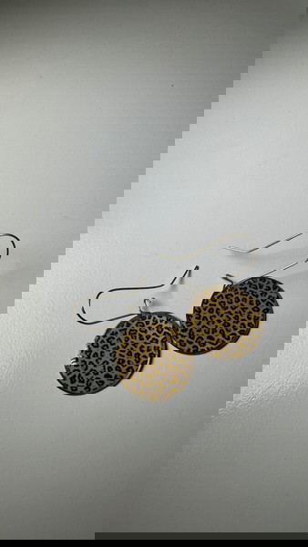 Σκουλαρίκια animal print χρυσό χρώμα