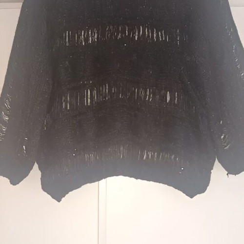 Knitted sweater like new, black with silver sequins, size M