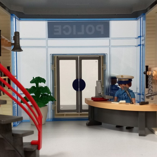 Playmobil 5182 Police Station set like new