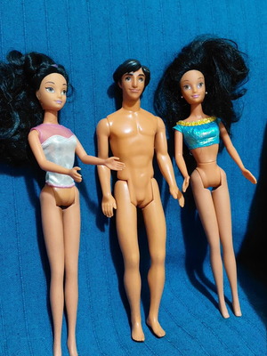 Aladdin and 2 Jasmine dolls set used