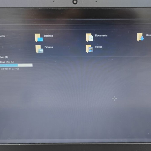 Laptop Lenovo like new, AMD Ryzen, 8GB RAM, 256GB SSD, 15-inch