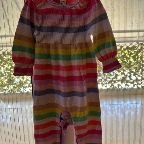 Gap one-piece used for girl 6-12 months