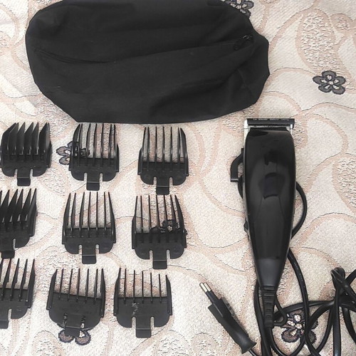 Wahl Groom Ease hair clipper with 9 clipper combs and carrying bag