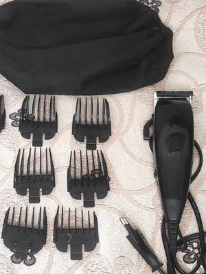 Wahl Groom Ease hair clipper with 9 clipper combs and carrying bag