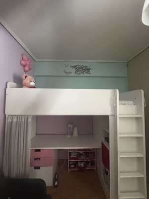 Bed desk set like new with mattress